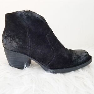Born ankle boots